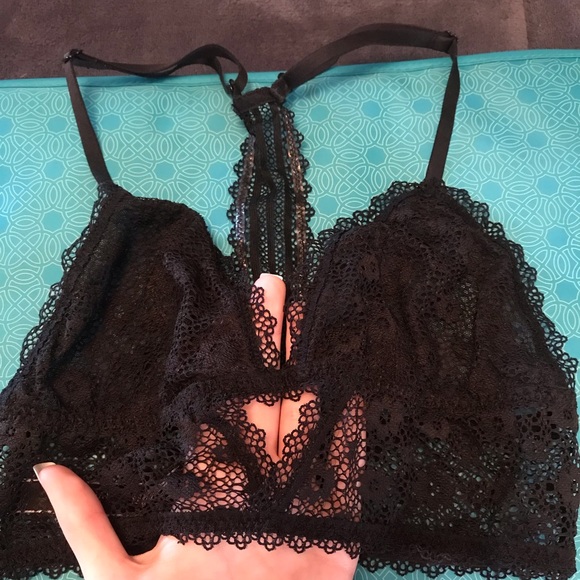 Victoria Secret black lace bralette - Picture 2 of 4